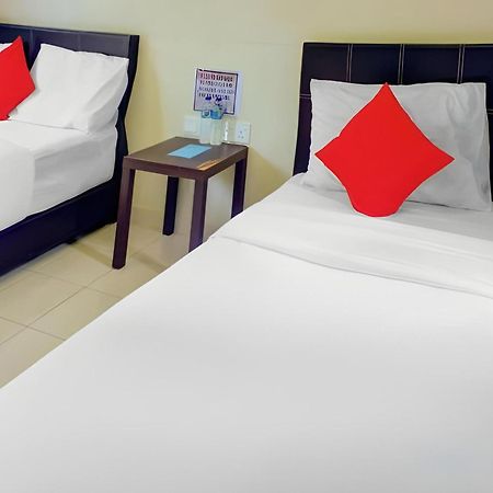 Super Oyo 89896 Sedili Inn Resort Kota Tinggi Dış mekan fotoğraf
