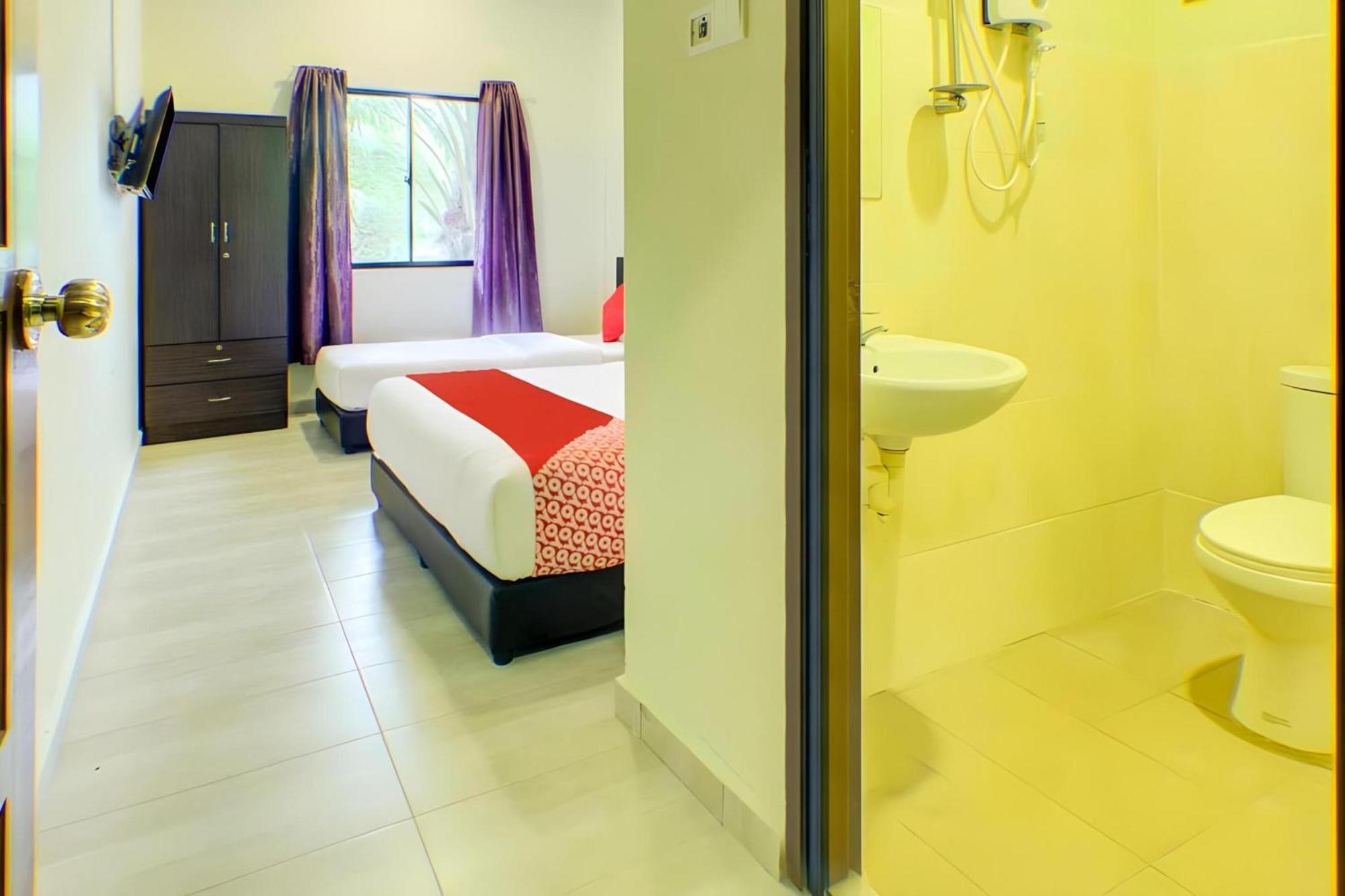 Super Oyo 89896 Sedili Inn Resort Kota Tinggi Dış mekan fotoğraf